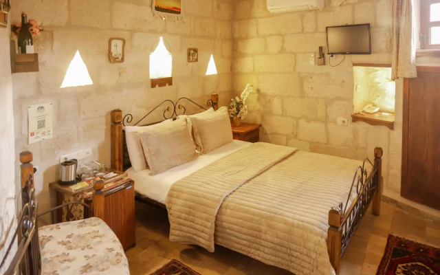 Maccan Cave Hotel