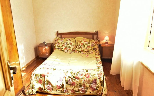 Corner 33