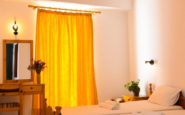 Iro Hotel