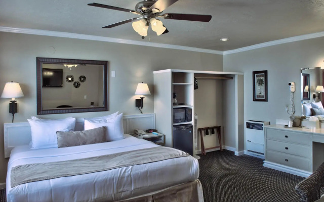 Lovers Point Inn