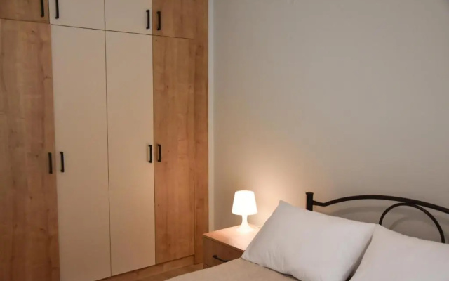 Comfy Central Apartment