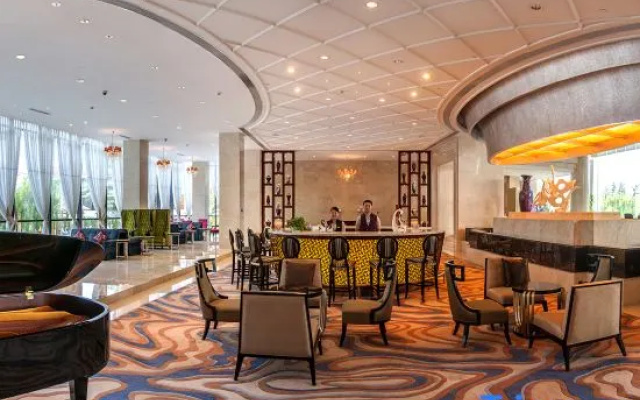 Swan Lake International Hotel