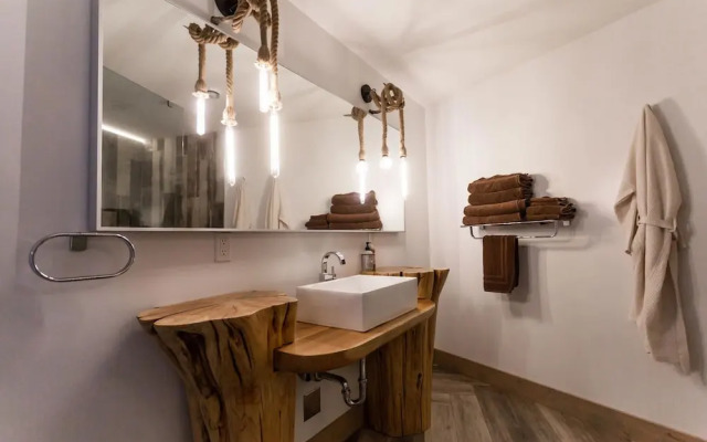 Blackstone B&B