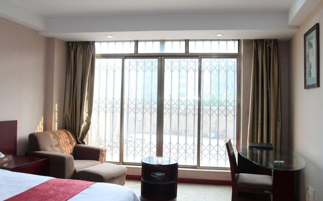 Rich Hotel(广州贵富园酒店)