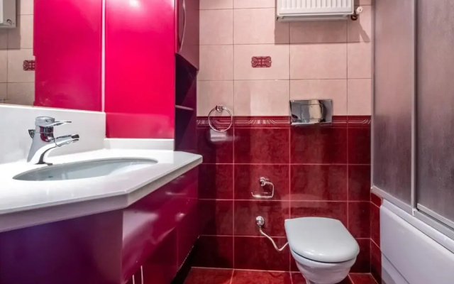 Bright and Central Flat in Kadikoy with Balcony