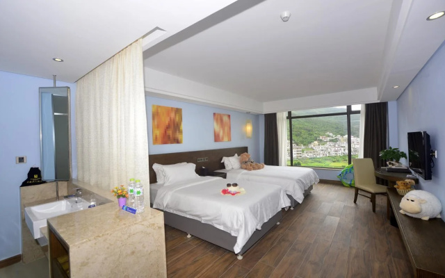 Galaxy Bay Resort