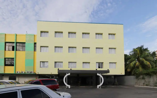 OYO 666 D' Grande Hotel Batam by Airy