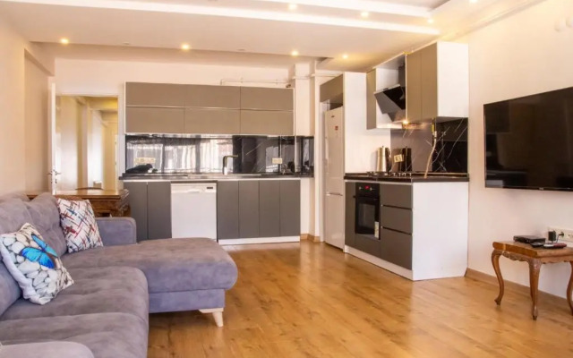 Magnificent Flat with Jacuzzi in Karsiyaka
