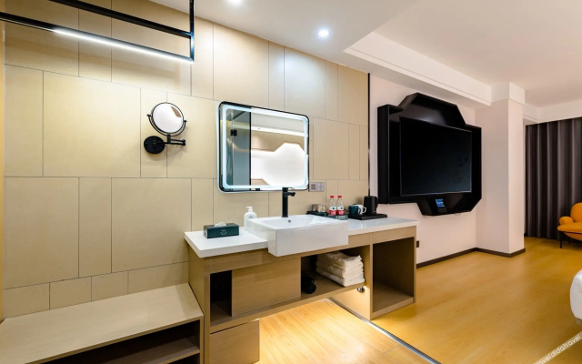 Vyluk Hotel (Hohhot Xinhua Plaza)