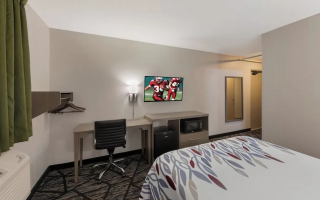 Super 8 by Wyndham Mansfield