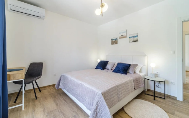 Janie in Splitska With 4 Bedrooms and 2 Bathrooms