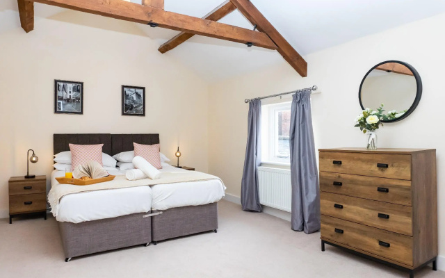 Suite on the High Street