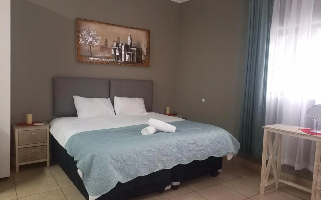 Menlyn Mews Guesthouse