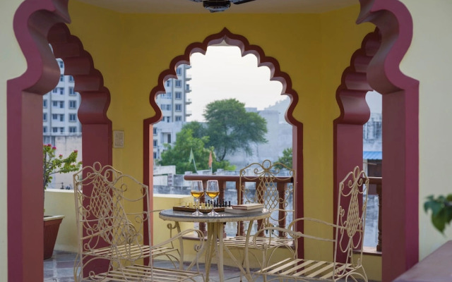 Alaya Stays Abhimanyu Mansion Topaz 2BHk