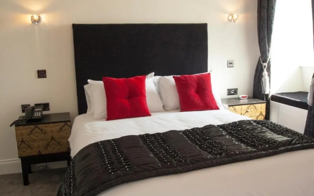 Ship Leopard Hotel – No Children
