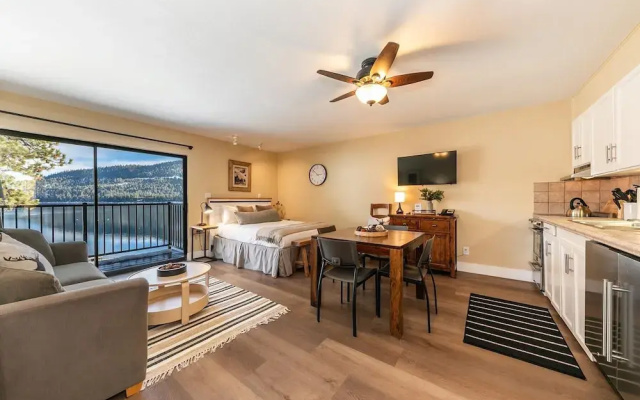 246 Bldg C 1 Bedroom Condo