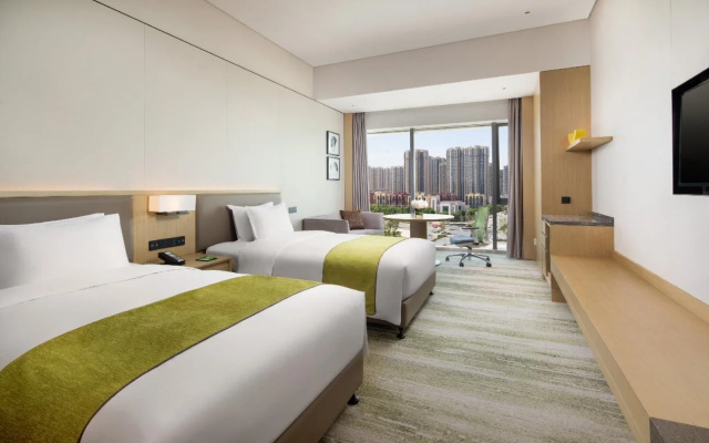 Holiday Inn Zhengzhou Riverside by IHG