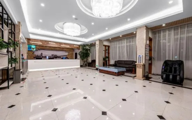 Four Seasons Arrangement Hotel (Qujing Garden Shop)