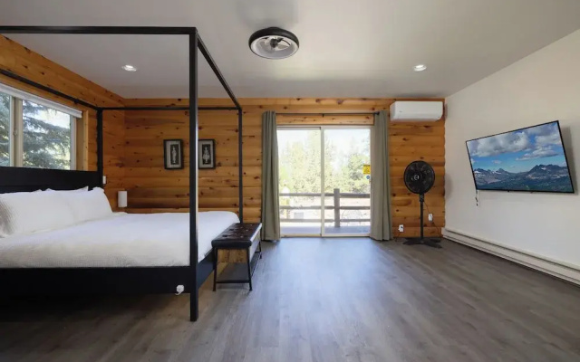 High-end Cabin 3BR 30min to Hoodoo Ski