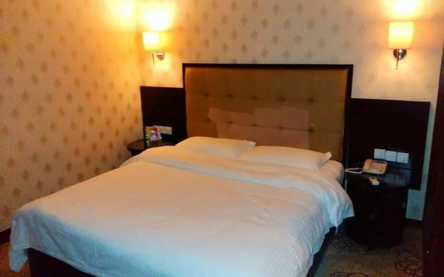 Kaili Business Hotel