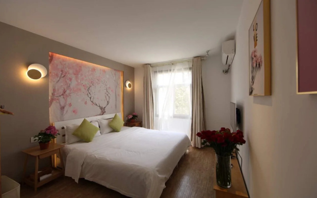 Dali Four Seasons Hostel