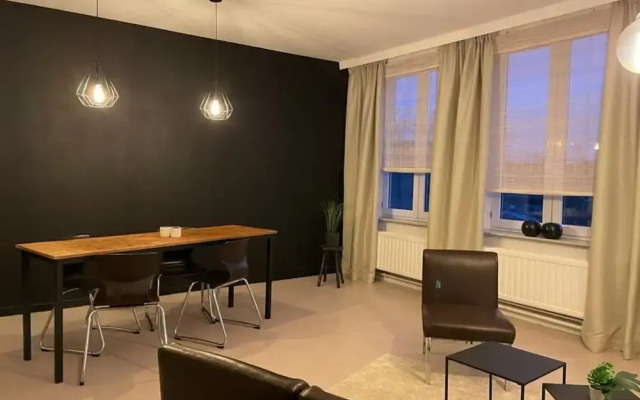 Herentals Hideaway With Balcony
