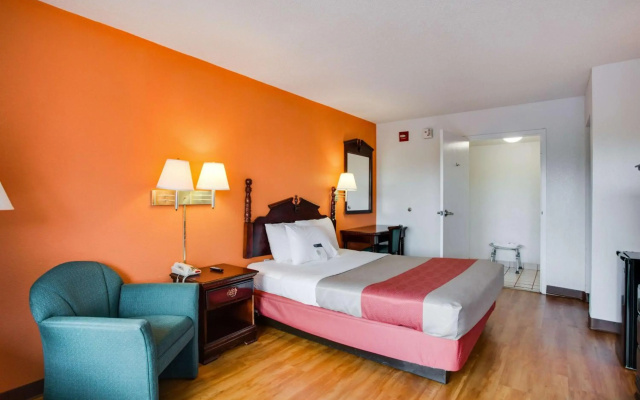 Motel 6 White House, TN