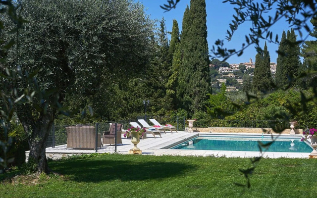 L'ORANGERAIE VI2077 by RIVIERA HOLIDAY HOMES
