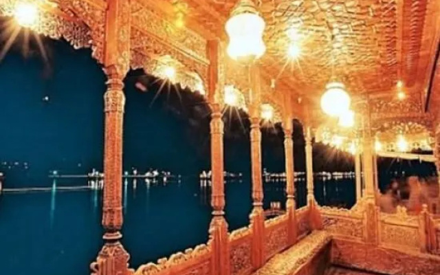 Young Shahzada Group of Houseboats