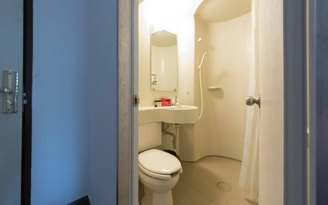 OYO Rooms Chowkit Maju Junction Mall