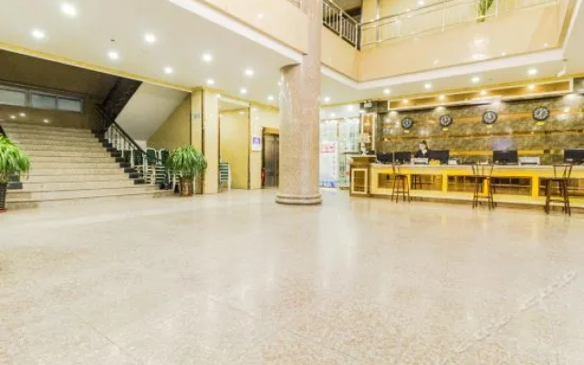 Huangyue Business Hotel