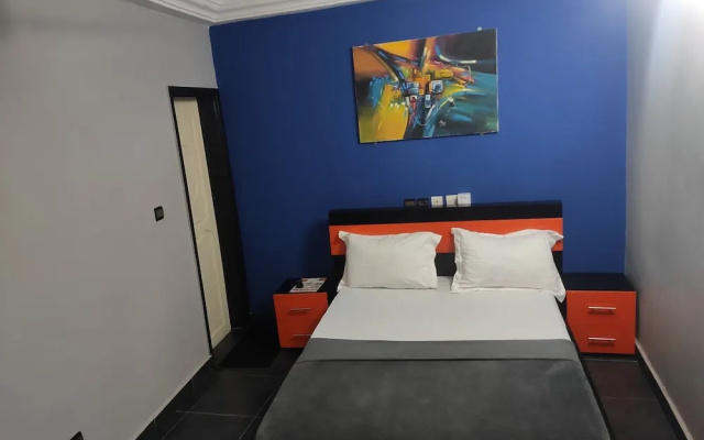 Room-standard Double Bed in Royal Blue G