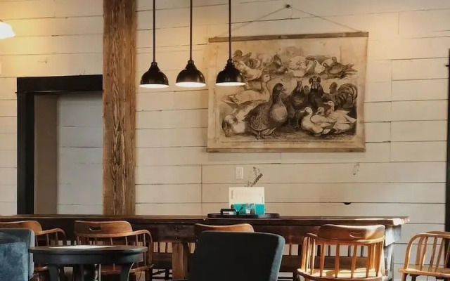 The Landing Hotel and Dining