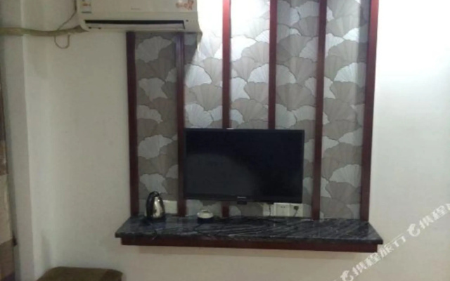 Home Inn Huaxuan Collection Hotel (Guangzhou Railway Station Clocks and Watches City)