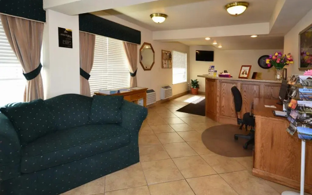 Trailside Inn