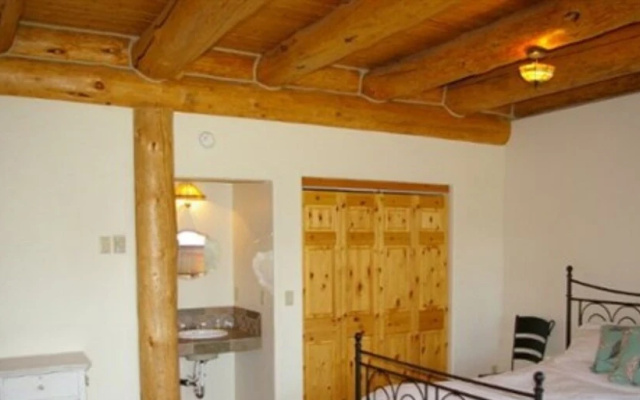 Bigfoot Lodge B & B