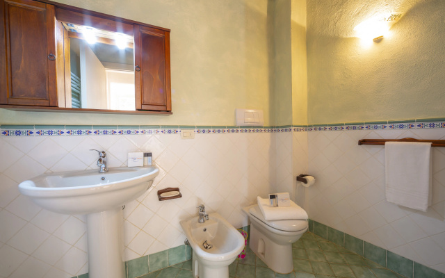 Liano Iris - Terrace & parking place