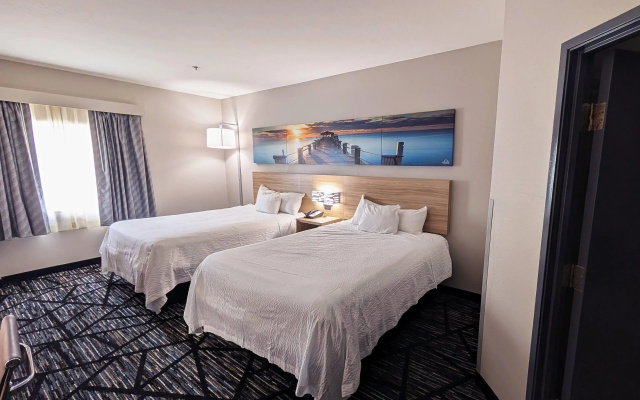Days Inn & Suites by Wyndham Augusta Near Fort Eisenhower