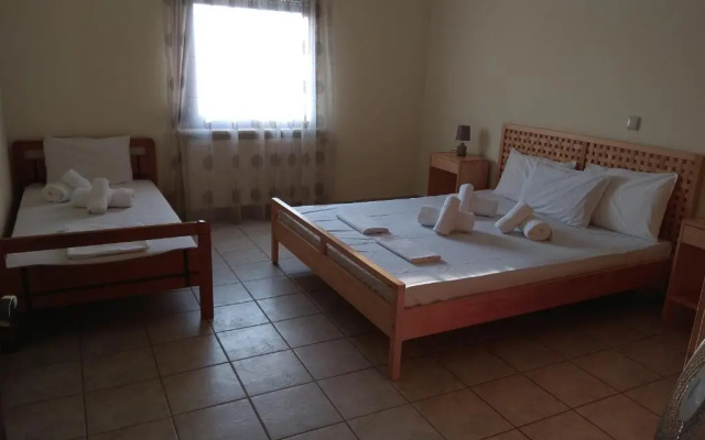 Simos Apartments