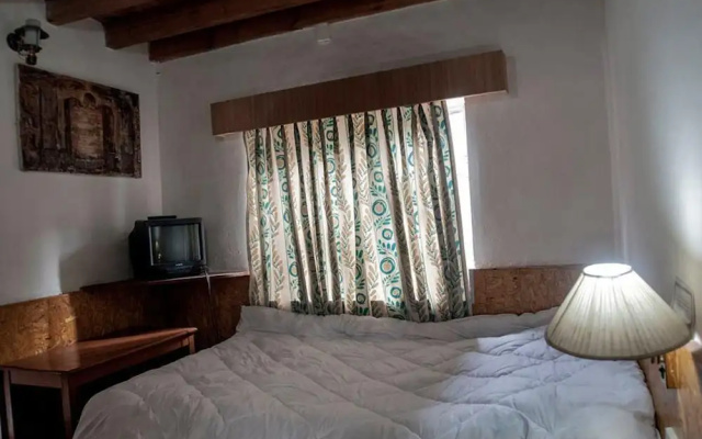 Hotel Om's Home