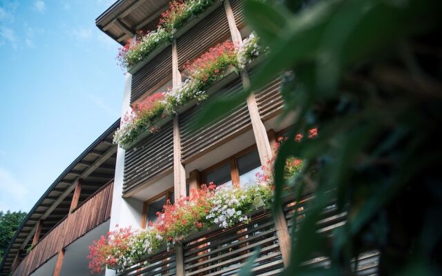 Natur Pur Hotel Unterpichl Монклассико вид на фасад