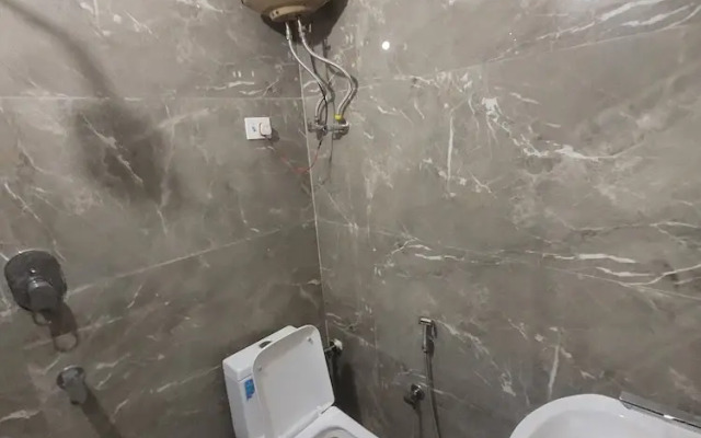Roomshala Hotel Scorpio