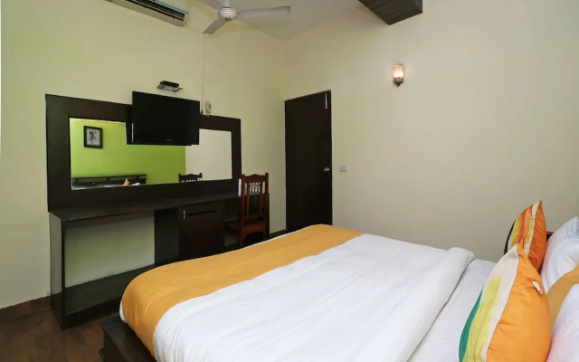 OYO 12477 DLF Phase 2