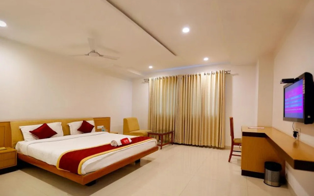 OYO 381 Hotel Sybaritic Suites Gachibowli