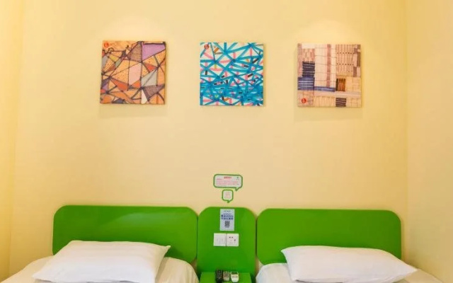 Hi Inn Shanghai Huanhai Zhong Rd