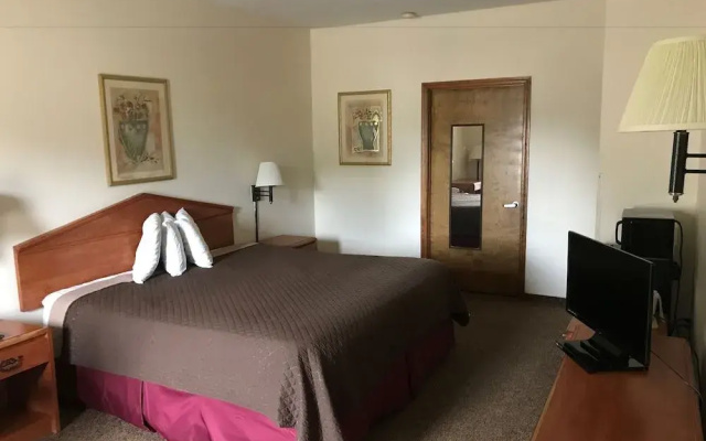 Rocky Creek Inn
