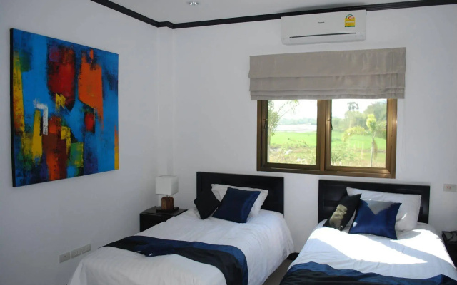Jurassic Mountain Resort & Fishing Park