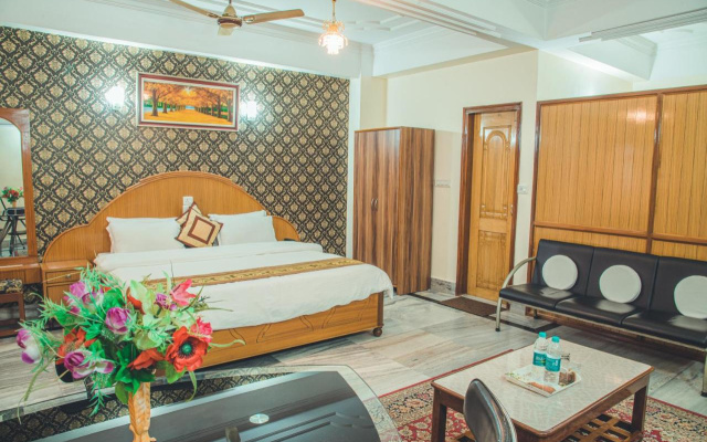 Hotel Priya Palace