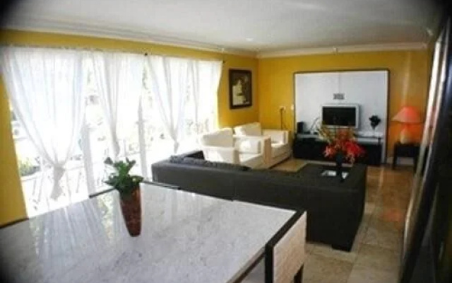 European Guesthouse/GNEXX North of Miami Shores