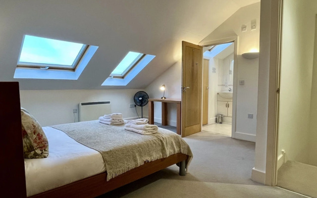 Your Space Apartments - Eden House